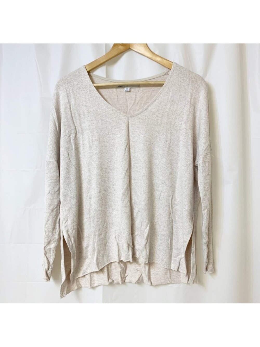 ONLY Cream/White V-neck Long Sleeve Knit Pullover Small